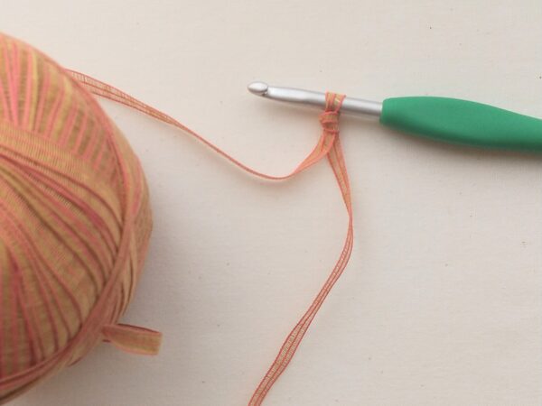 長編みとくさり編みで！シュシュの作り方