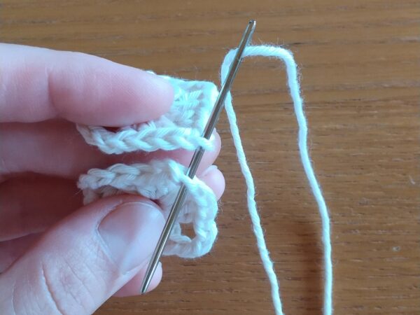 かぎ針編みで作る、しかくいコースターの作り方