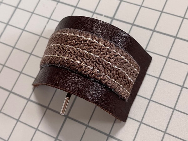 簡単オシャレ！刺繍ステッチと革で作るポニーフックの作り方