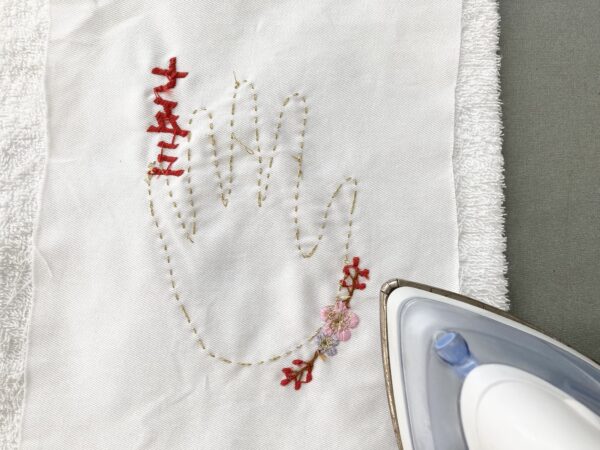 【図案つき】七五三の記念に！手形刺繍の作り方