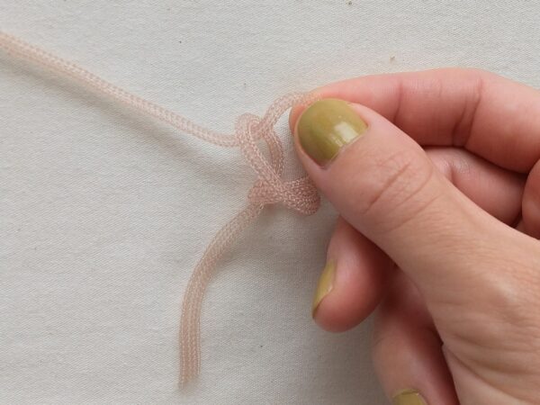 指編みで簡単！マスクストラップの作り方
