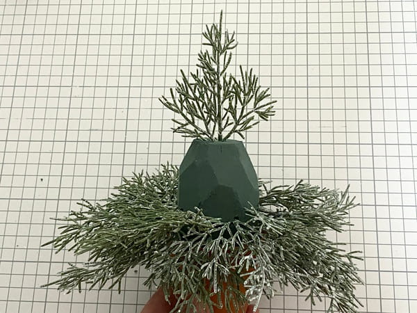 手作りのクリスマスツリーの作り方