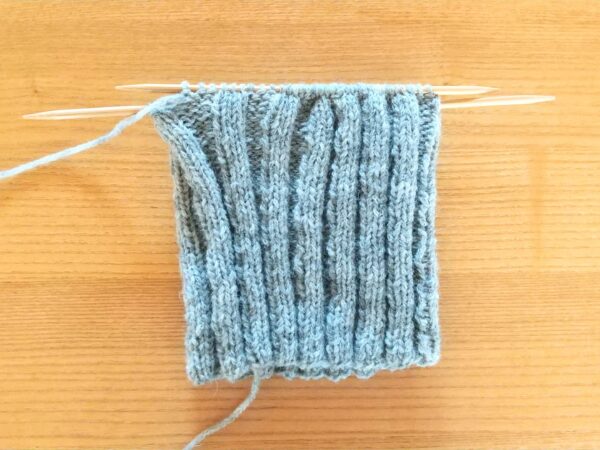 毛糸1玉で編める！基本のニット帽の作り方