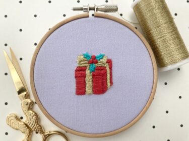 【図案つき】クリスマスプレゼントの刺繍の作り方