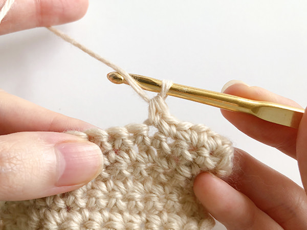 細編みを編む
