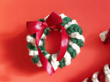 【かぎ針編み】ねじねじクリスマスリースの編み方
