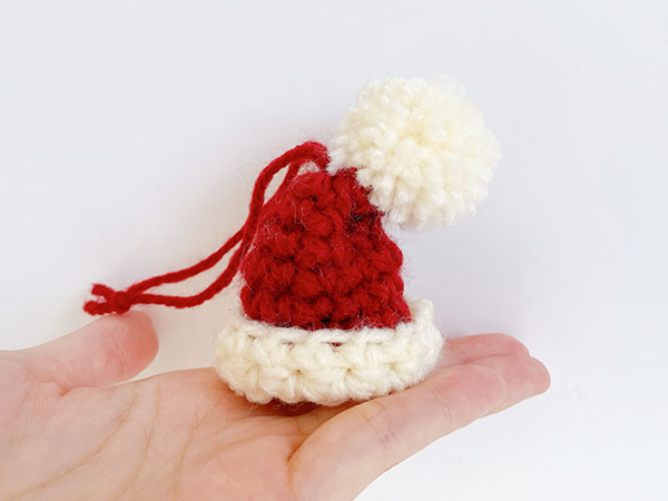 かぎ針編みで作るサンタ帽子