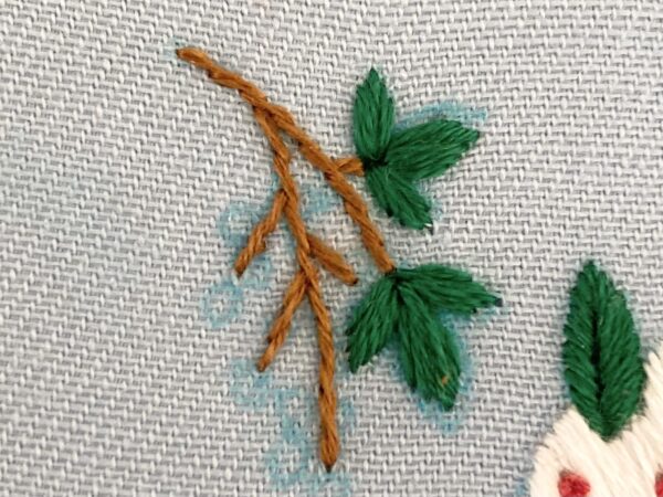 【図案付き】雪うさぎと南天の刺繍の作り方