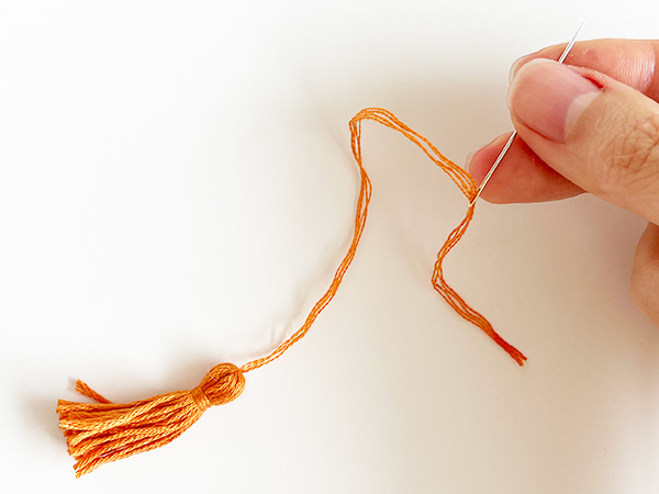 刺繍糸で作るタッセル