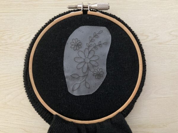 【図案付き】100均の靴下に花刺繍の作り方