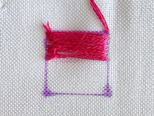 刺繍の途中で糸を替える方法