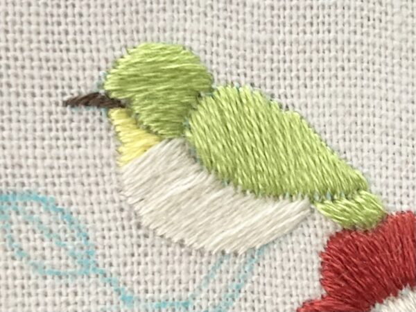 【図案付き】椿とメジロの刺繍の作り方