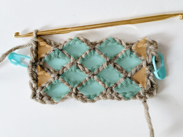 ネット編みの編み地