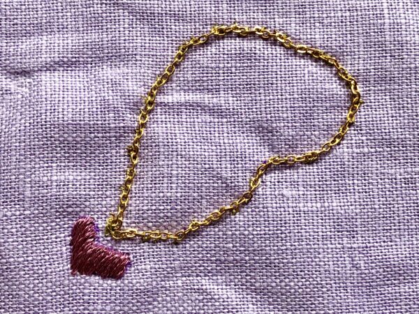 【図案あり】ハートのネックレスの刺繍の作り方