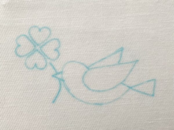 【図案付き】クローバーと鳥の刺繍の作り方