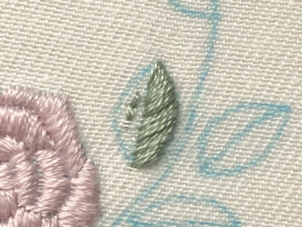 【図案付き】バラの刺繍の作り方