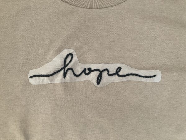 【図案付き】「hope」の刺繍入りTシャツの作り方