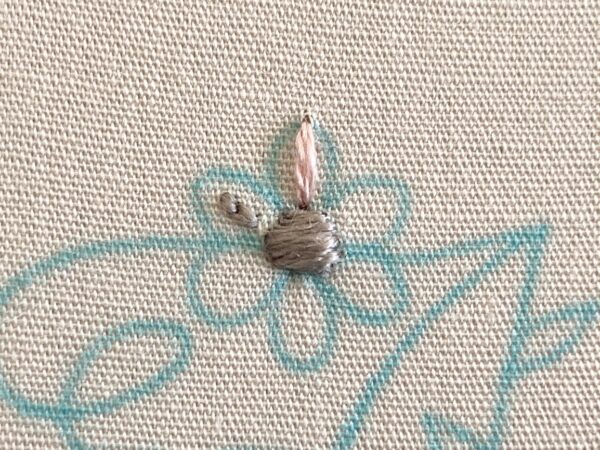 【図案付き】アルファベット「A」の刺繍の作り方
