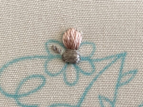【図案付き】アルファベット「A」の刺繍の作り方