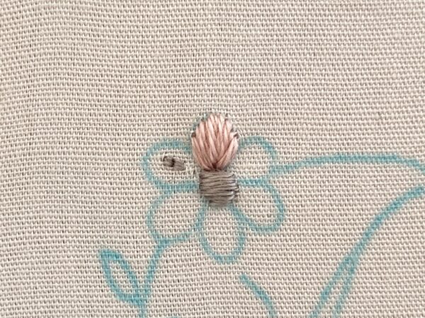 【図案付き】アルファベット「B」の刺繍の作り方