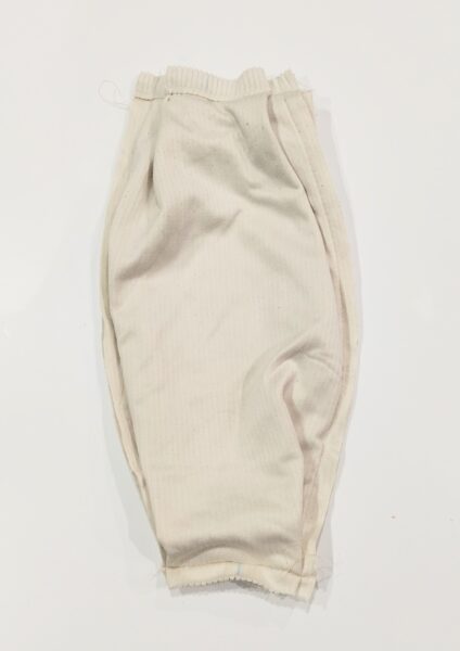 セーターやフリースをリメイクして作るベビー帽子の作り方