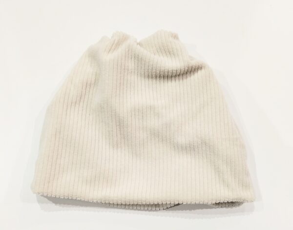 セーターやフリースをリメイクして作るベビー帽子の作り方