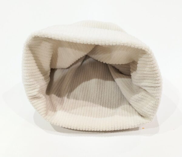 セーターやフリースをリメイクして作るベビー帽子の作り方