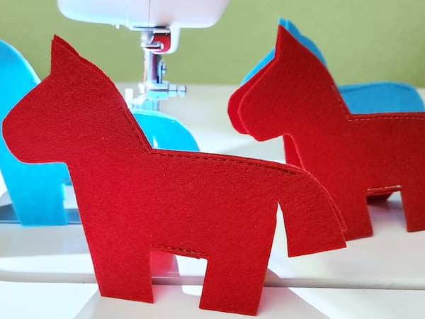 フェルトで簡単ダーラナホース(馬・午)の作り方
