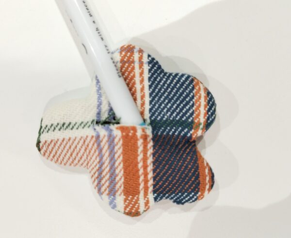 お好きな生地で作るお花のヘアゴムの作り方