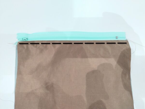 簡単裏地付きフラットポーチの作り方