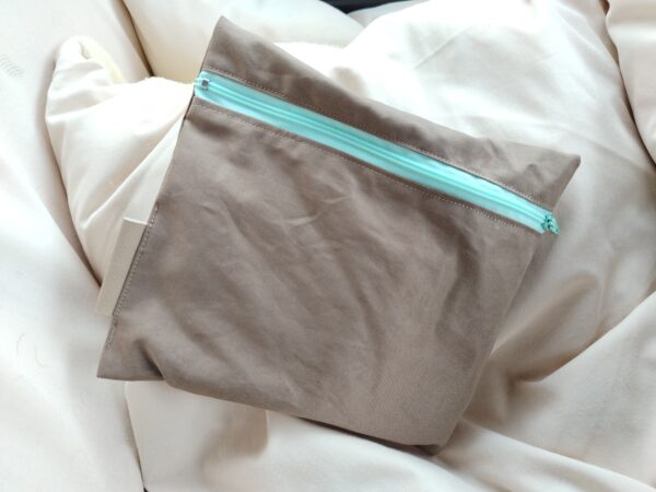 簡単裏地付きフラットポーチの作り方