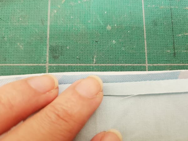 A4ファイルと小物を束ねる布ベルトの作り方