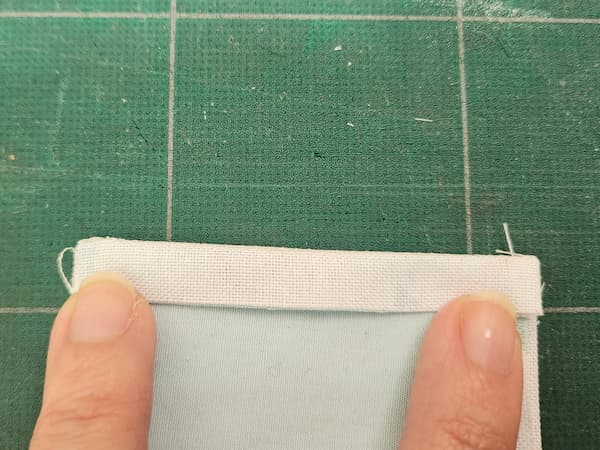 A4ファイルと小物を束ねる布ベルトの作り方