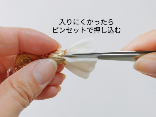 チェコビーズとシフォンタッセルのイヤリングの作り方