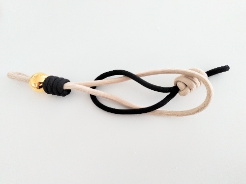 お好きなカラーで作るスマホストラップの作り方